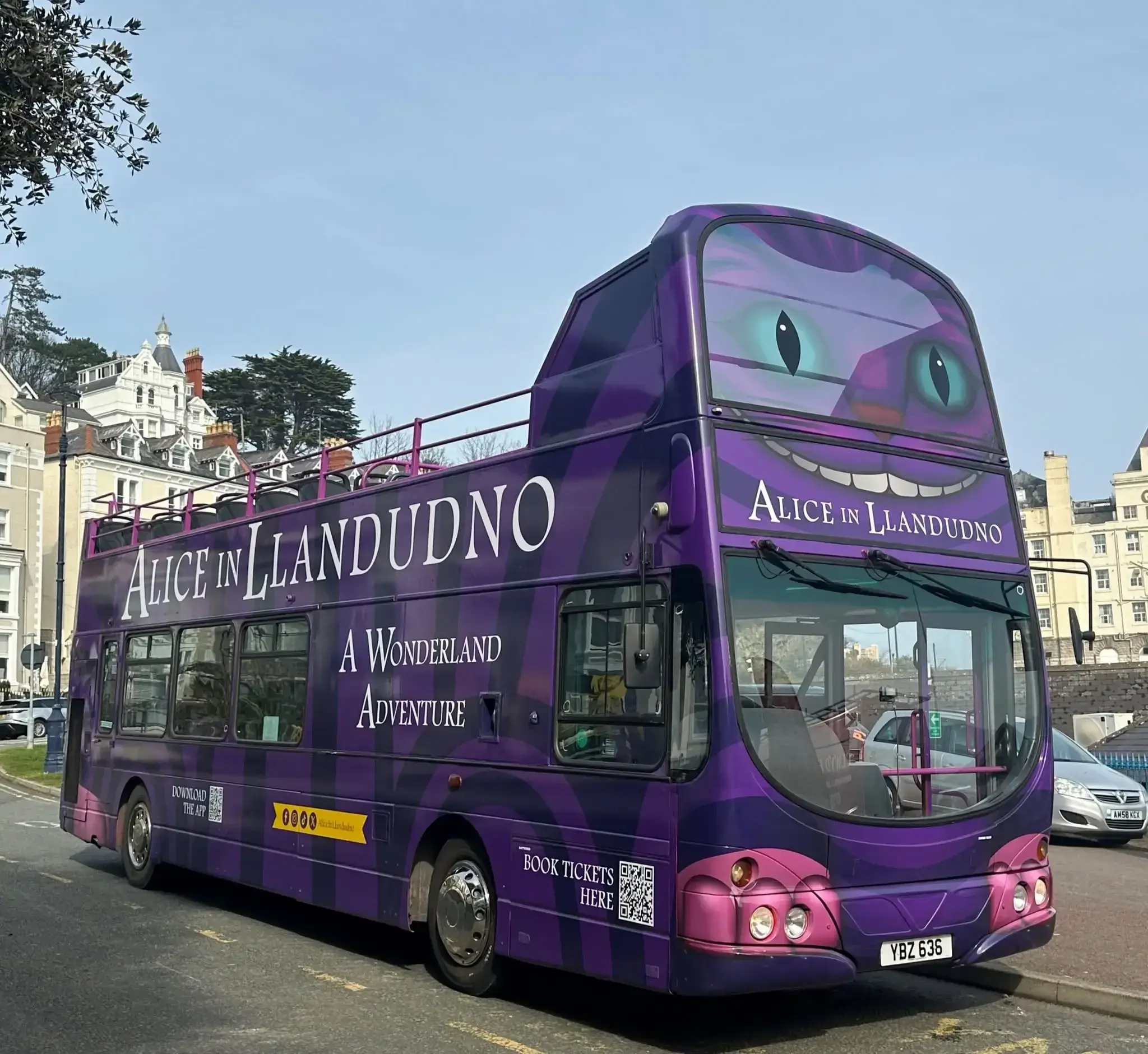 Alice-in-Llandudno-Sightseeing-Bus